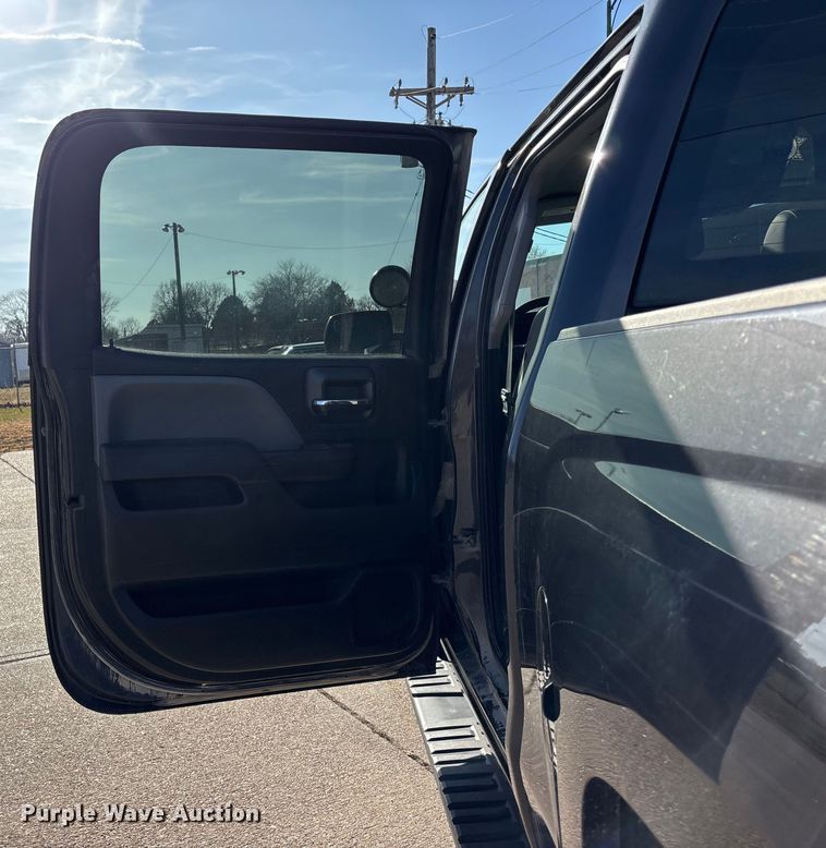 image for item FG1672 2016 Chevrolet Silverado 1500 pickup truck