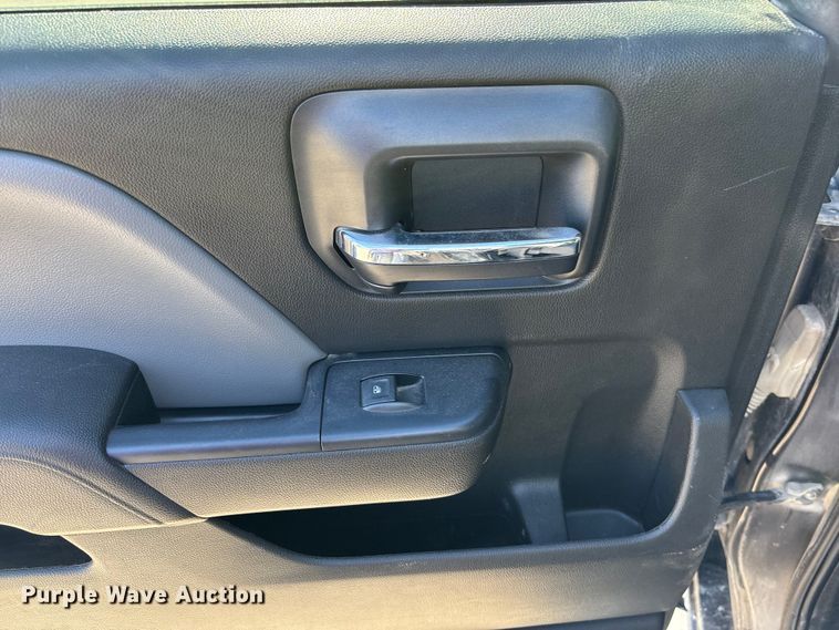 image for item FG1672 2016 Chevrolet Silverado 1500 pickup truck