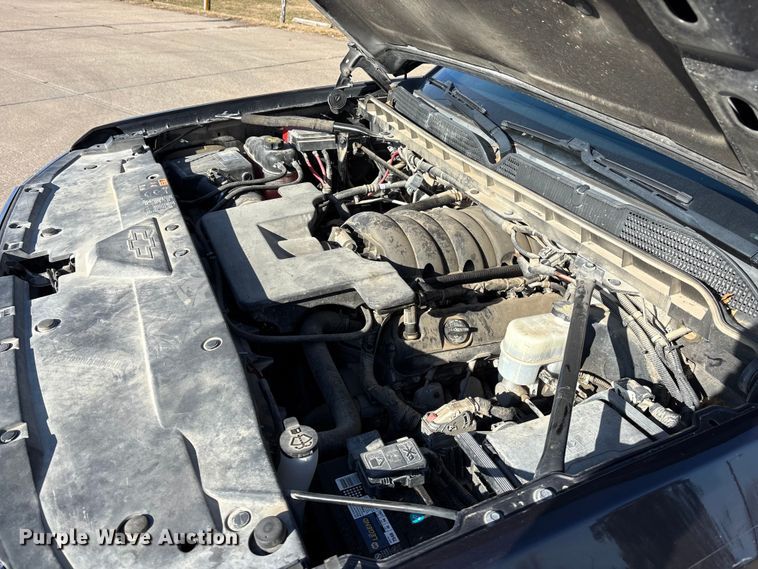 image for item FG1672 2016 Chevrolet Silverado 1500 pickup truck