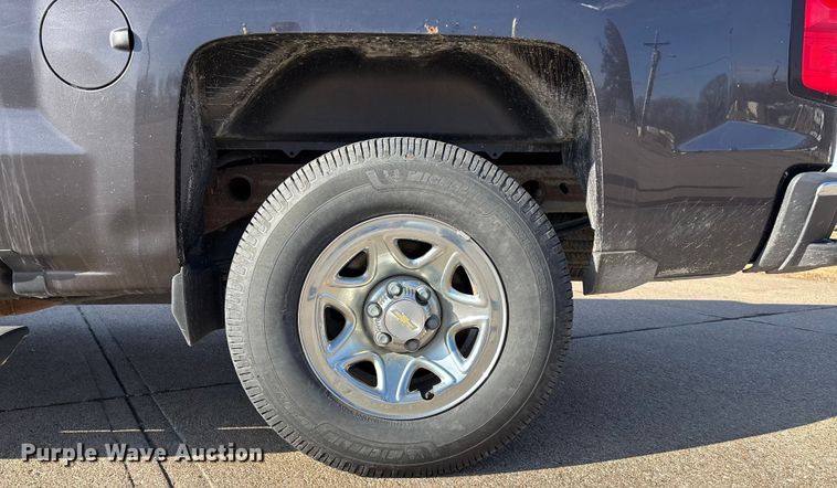 image for item FG1672 2016 Chevrolet Silverado 1500 pickup truck