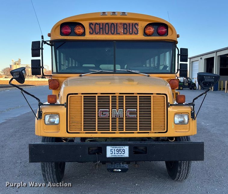 image for item FG1683 1998 GMC B7 school bus