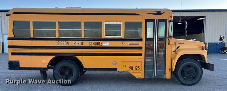 image for item FG1683 1998 GMC B7 school bus