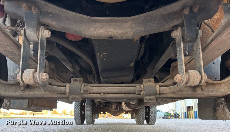 image for item FG1683 1998 GMC B7 school bus