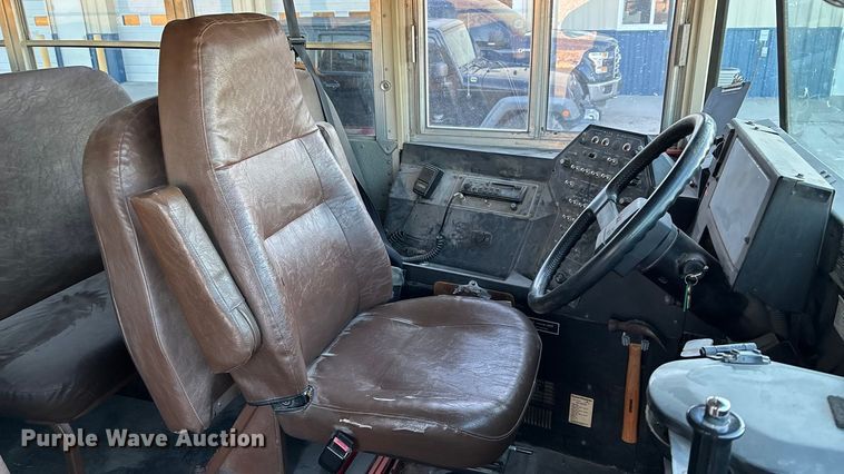 image for item FG1683 1998 GMC B7 school bus