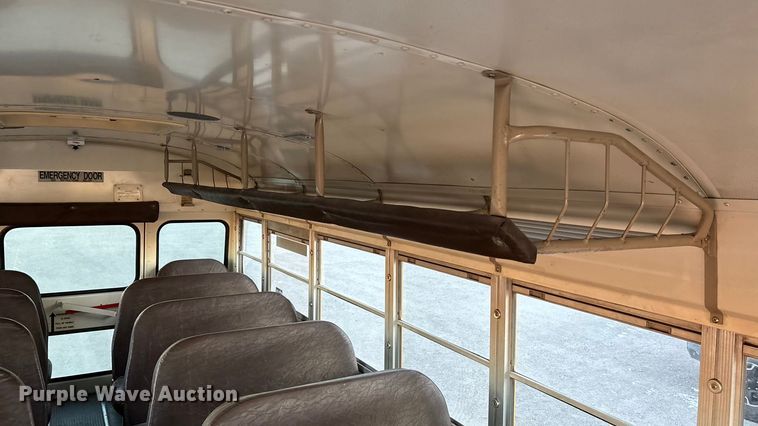 image for item FG1683 1998 GMC B7 school bus