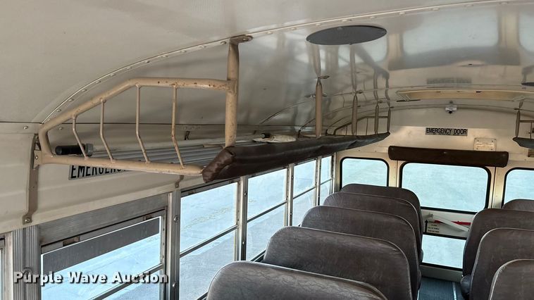 image for item FG1683 1998 GMC B7 school bus