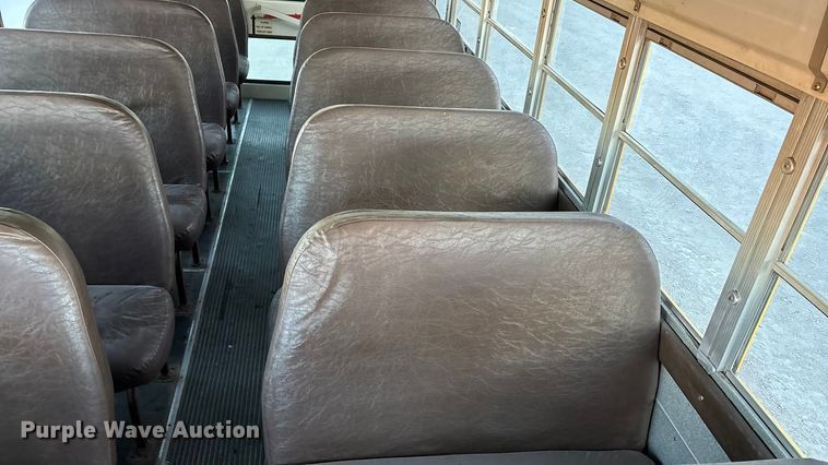 image for item FG1683 1998 GMC B7 school bus