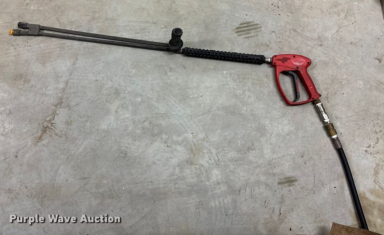 image for item FG1689 MITM HS-3005-CMVI pressure washer