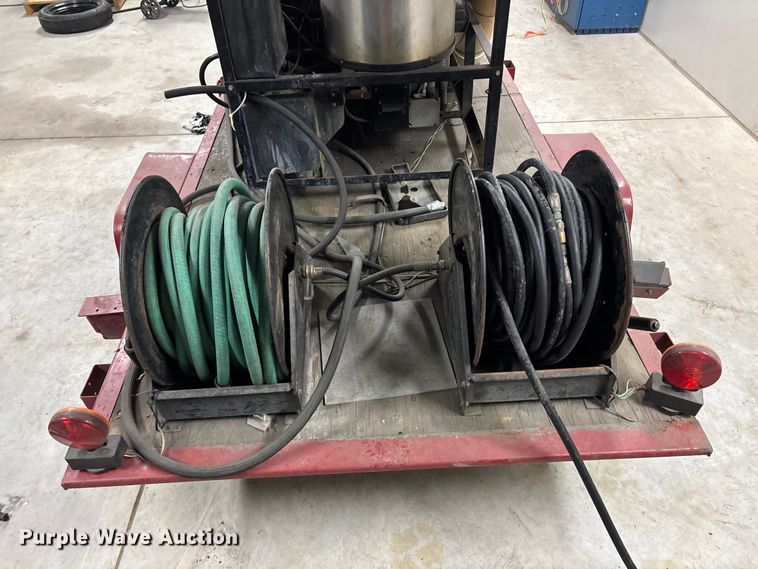 image for item FG1689 MITM HS-3005-CMVI pressure washer