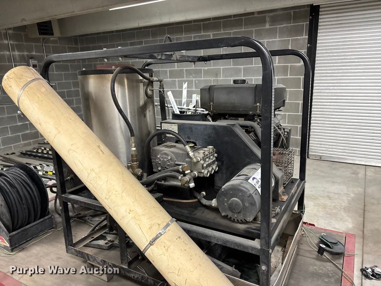 image for item FG1689 MITM HS-3005-CMVI pressure washer