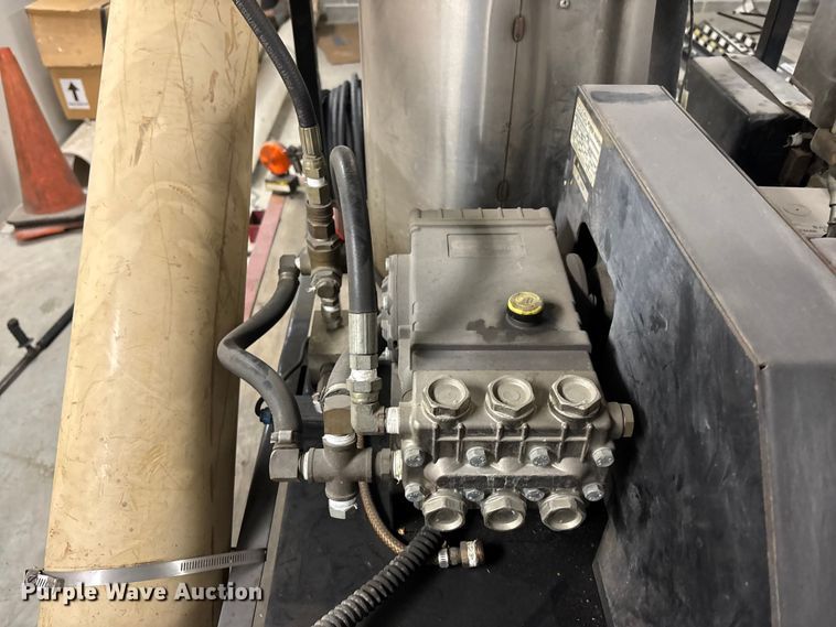 image for item FG1689 MITM HS-3005-CMVI pressure washer