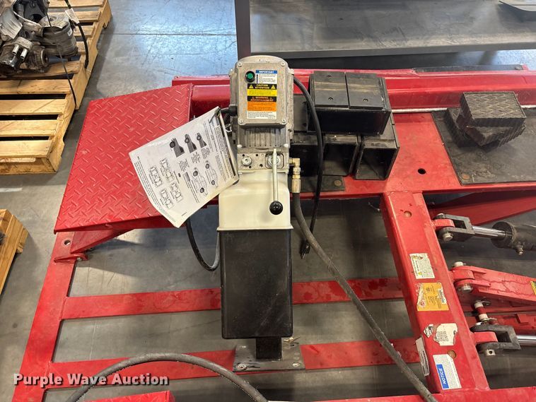 image for item FG1693 Rotary VLXS 10000 automotive lift