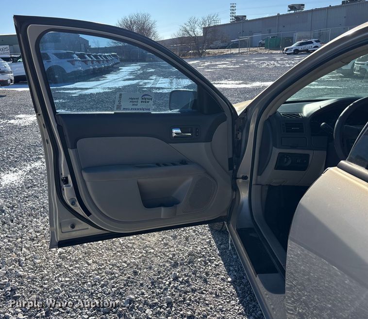 image for item FG1698 2010 Ford Fusion 
