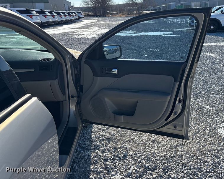 image for item FG1698 2010 Ford Fusion 