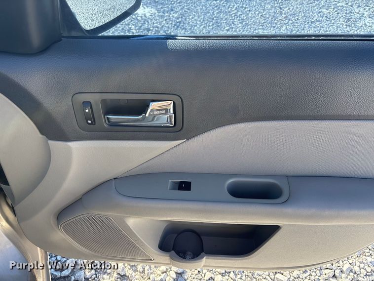 image for item FG1698 2010 Ford Fusion 