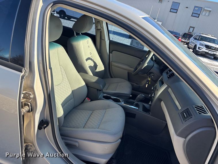 image for item FG1698 2010 Ford Fusion 