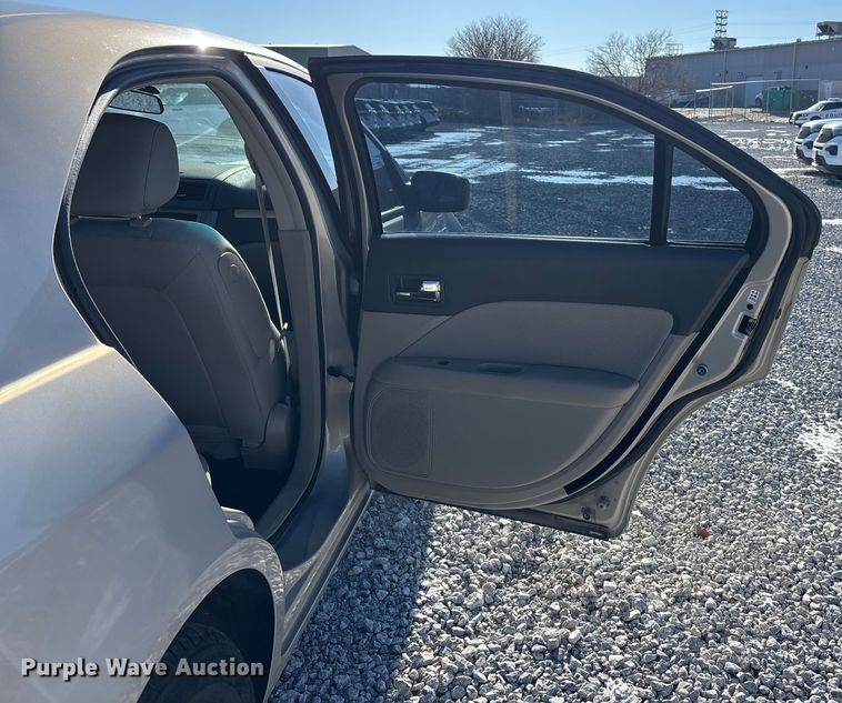 image for item FG1698 2010 Ford Fusion 