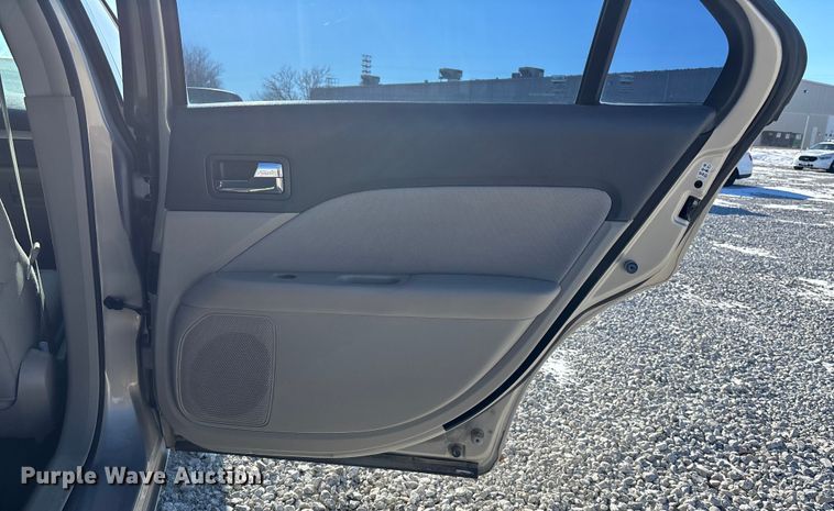 image for item FG1698 2010 Ford Fusion 