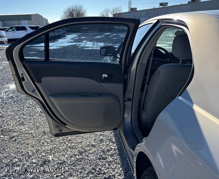 image for item FG1698 2010 Ford Fusion 