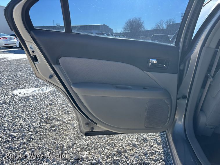 image for item FG1698 2010 Ford Fusion 