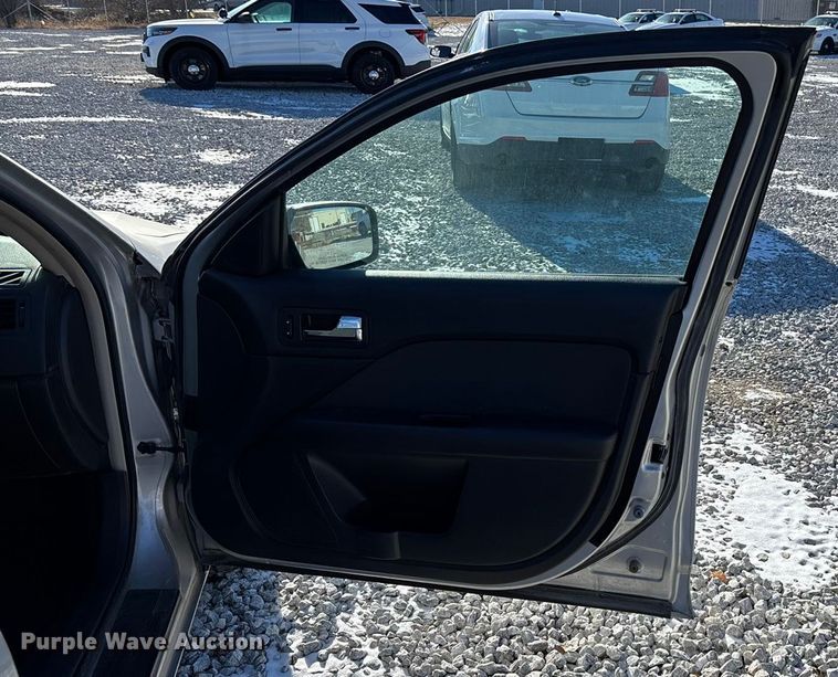 image for item FG1702 2010 Ford Fusion 