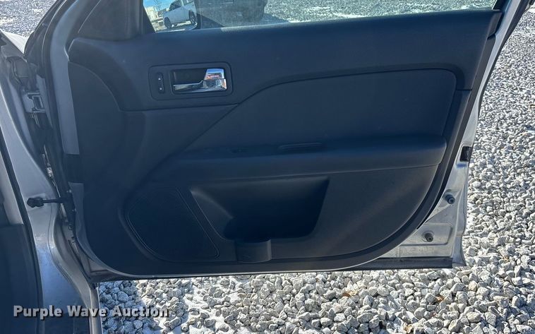 image for item FG1702 2010 Ford Fusion 