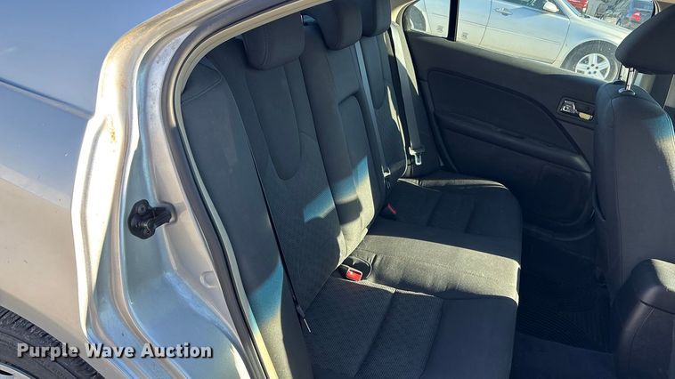 image for item FG1702 2010 Ford Fusion 