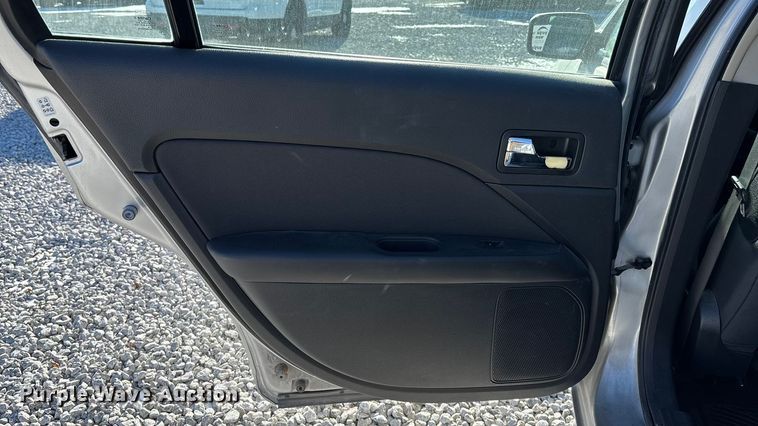 image for item FG1702 2010 Ford Fusion 