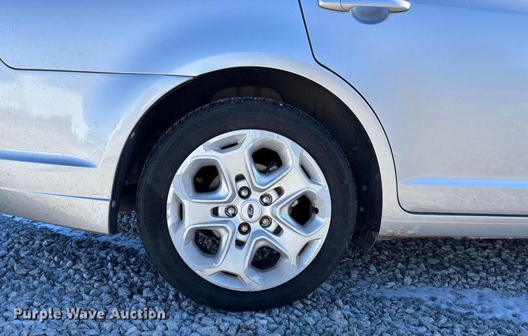 image for item FG1702 2010 Ford Fusion 