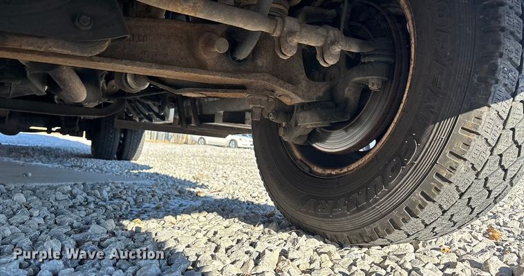 image for item FG1704 2006 Starcraft  E450 Super Duty shuttle bus