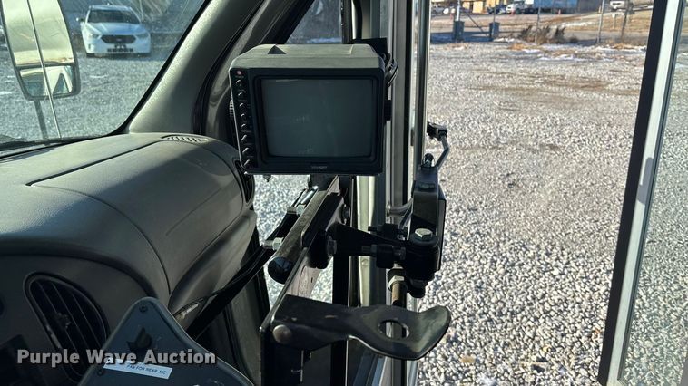 image for item FG1704 2006 Starcraft  E450 Super Duty shuttle bus