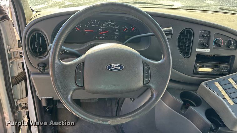 image for item FG1704 2006 Starcraft  E450 Super Duty shuttle bus