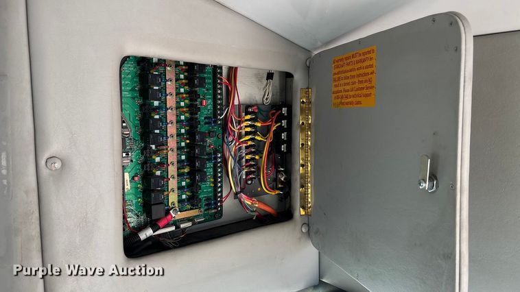 image for item FG1704 2006 Starcraft  E450 Super Duty shuttle bus