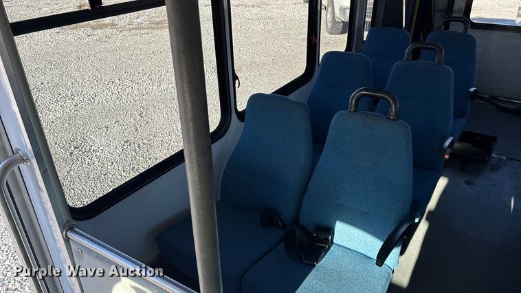 image for item FG1704 2006 Starcraft  E450 Super Duty shuttle bus