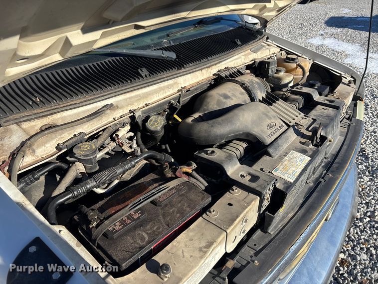 image for item FG1704 2006 Starcraft  E450 Super Duty shuttle bus