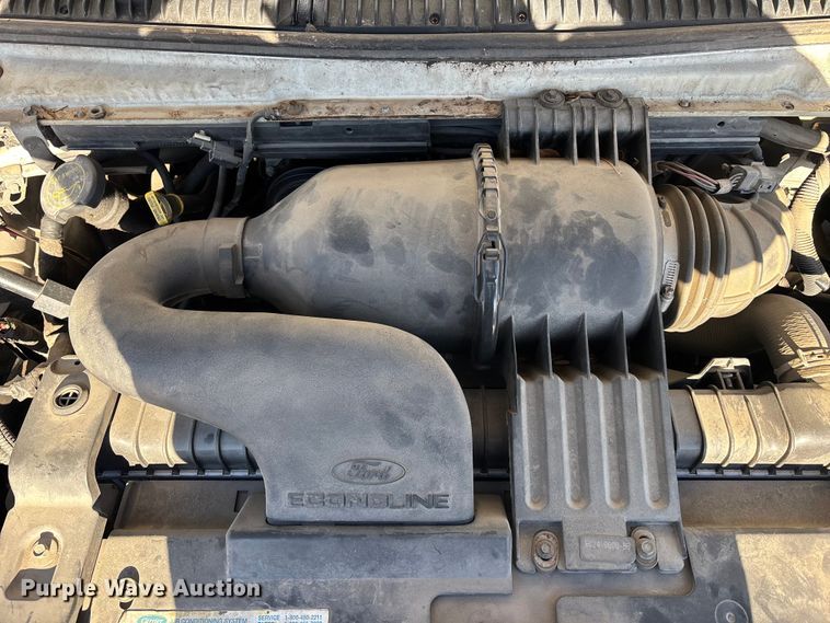 image for item FG1704 2006 Starcraft  E450 Super Duty shuttle bus