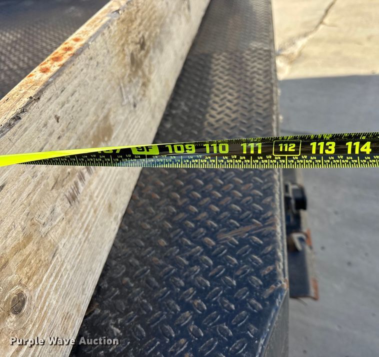 image for item FG1705 2001 Ford F350 Super Duty Ext. Cab flatbed pickup truck