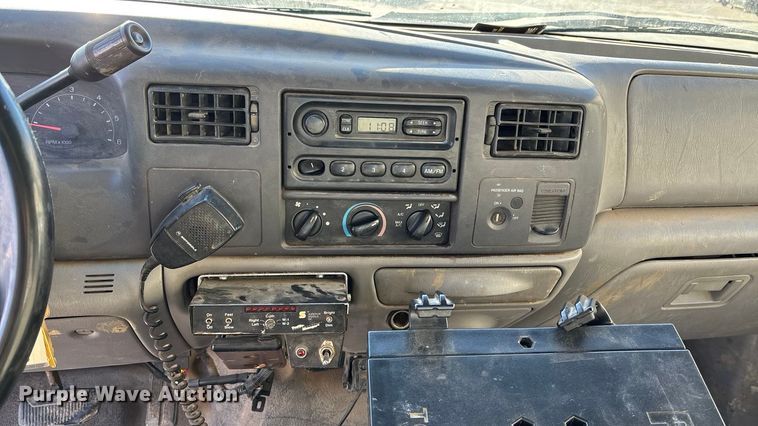 image for item FG1705 2001 Ford F350 Super Duty Ext. Cab flatbed pickup truck