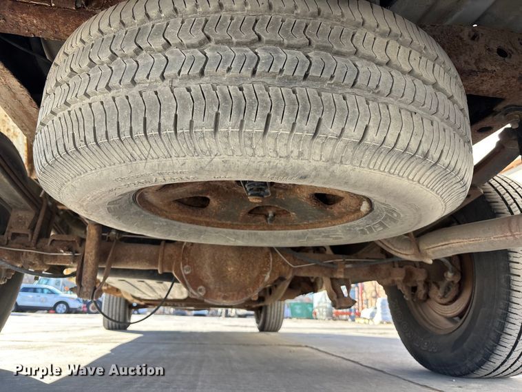 image for item FG1706 2003 Chevrolet Silverado 1500 pickup truck