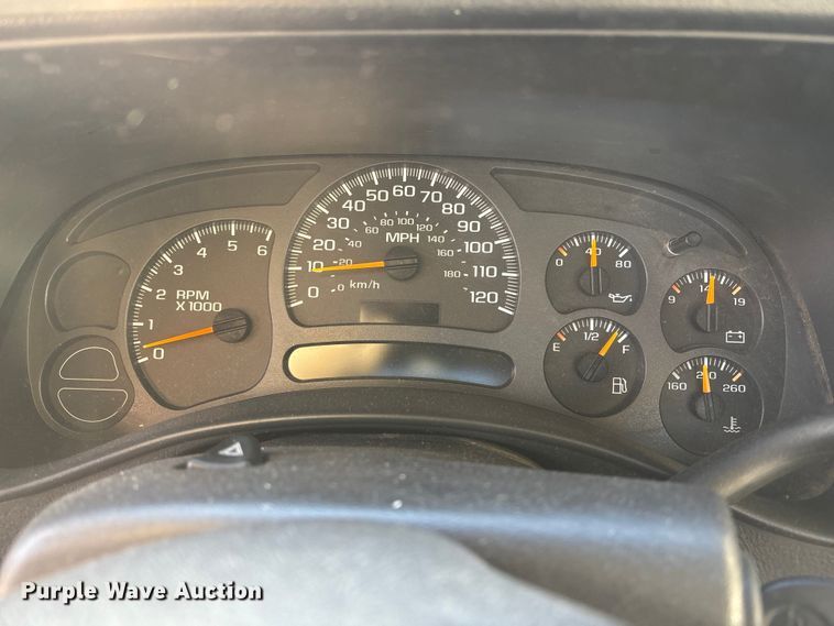 image for item FG1706 2003 Chevrolet Silverado 1500 pickup truck