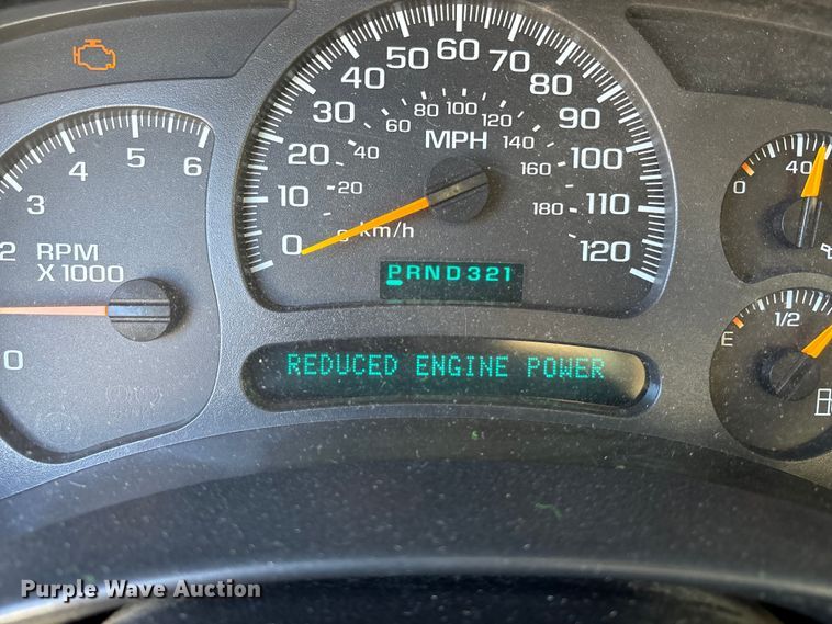 image for item FG1706 2003 Chevrolet Silverado 1500 pickup truck