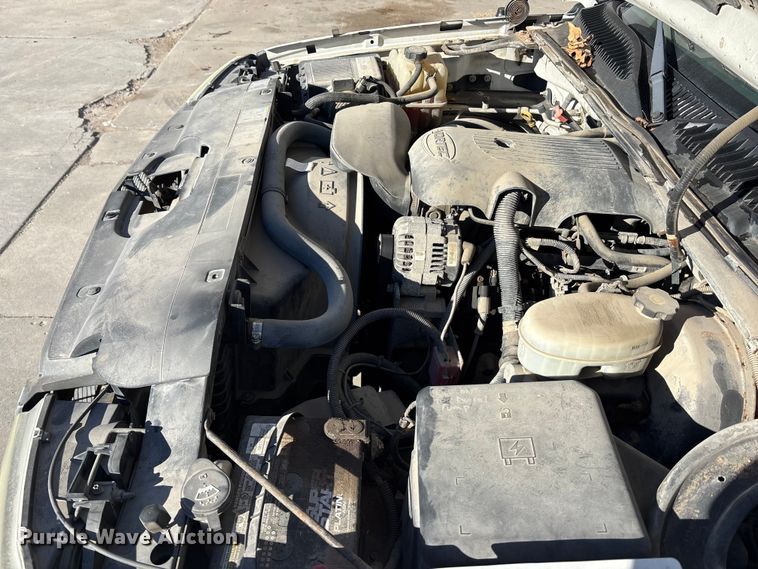 image for item FG1706 2003 Chevrolet Silverado 1500 pickup truck