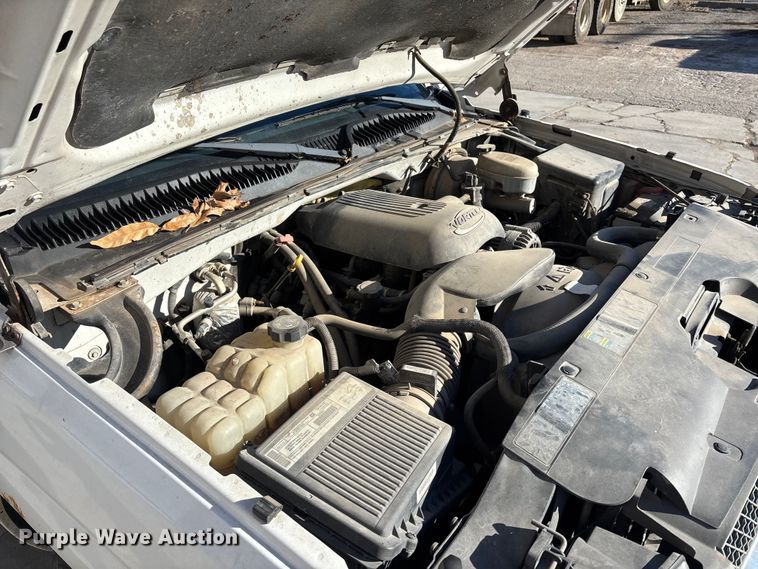 image for item FG1706 2003 Chevrolet Silverado 1500 pickup truck