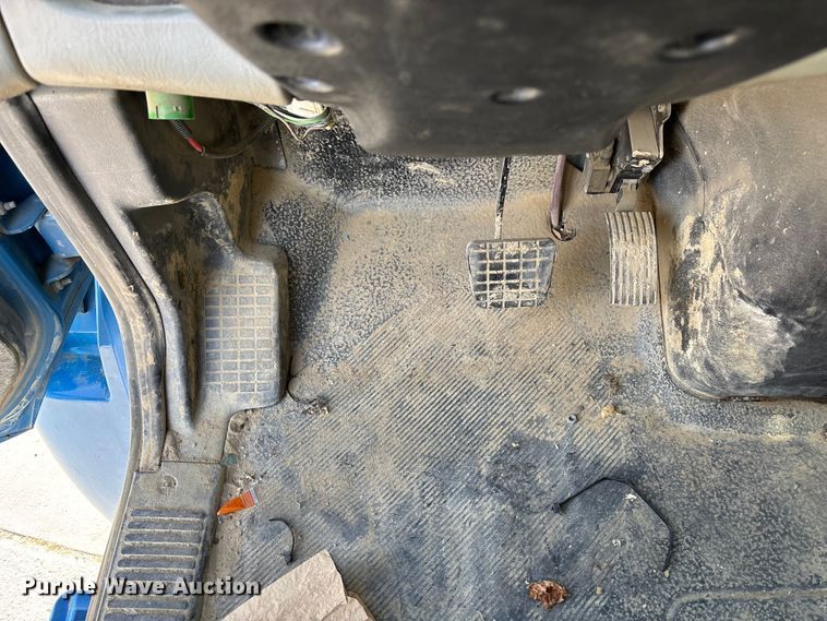 image for item FG1709 2017 International 4900 hook lift truck