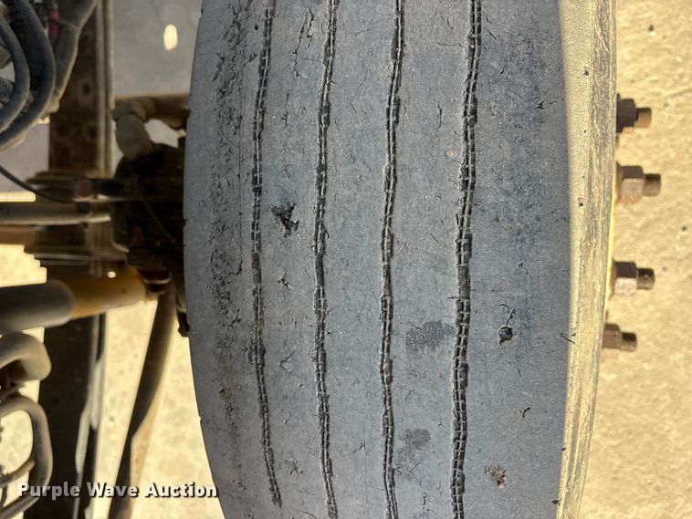 image for item FG1709 2017 International 4900 hook lift truck