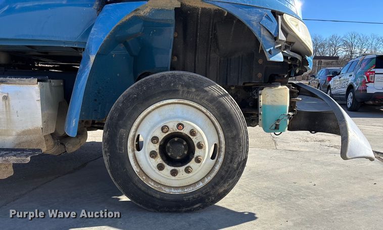 image for item FG1709 2017 International 4900 hook lift truck