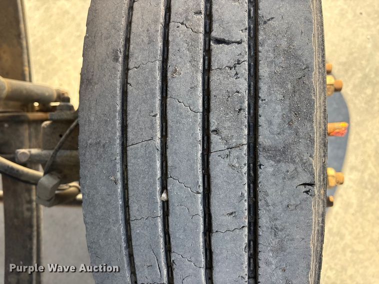 image for item FG1709 2017 International 4900 hook lift truck