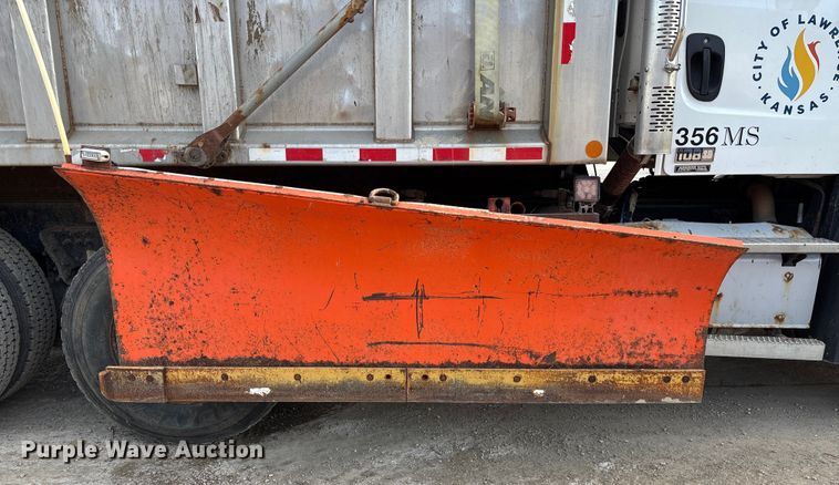 image for item FG1715 2014 Freightliner 108SD dump truck