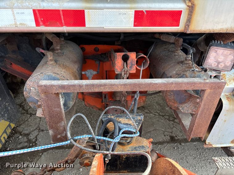 image for item FG1715 2014 Freightliner 108SD dump truck