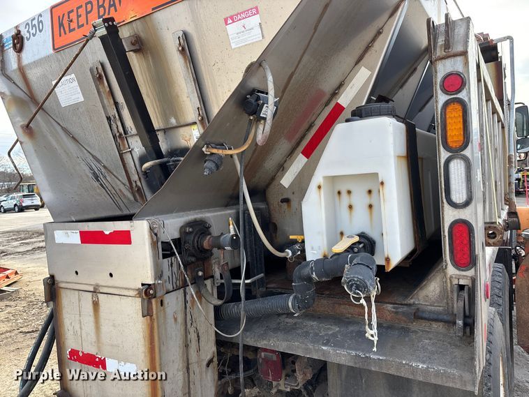 image for item FG1715 2014 Freightliner 108SD dump truck